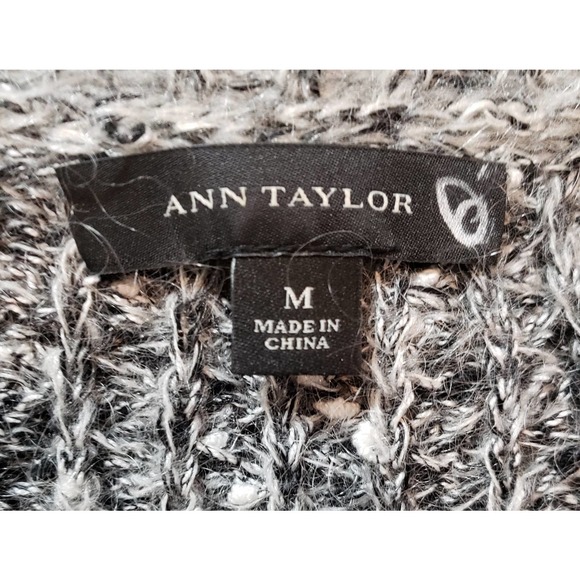 Ann Taylor size medium gray pullover sweater - Picture 4 of 5